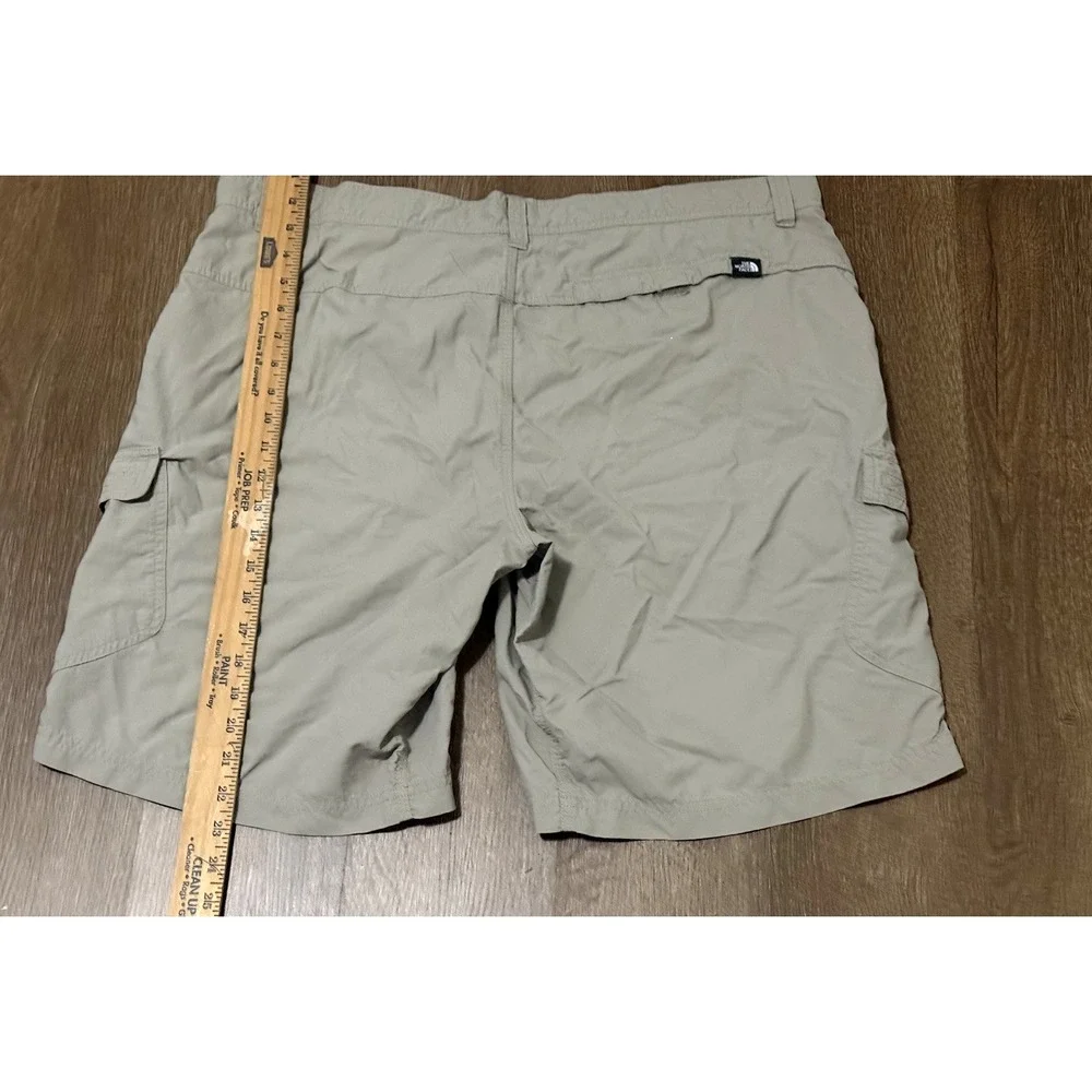 The North Face Shorts Mens 40 Beige Ripstop Cargo Pocket Hiking Outdoor‎ Nylon